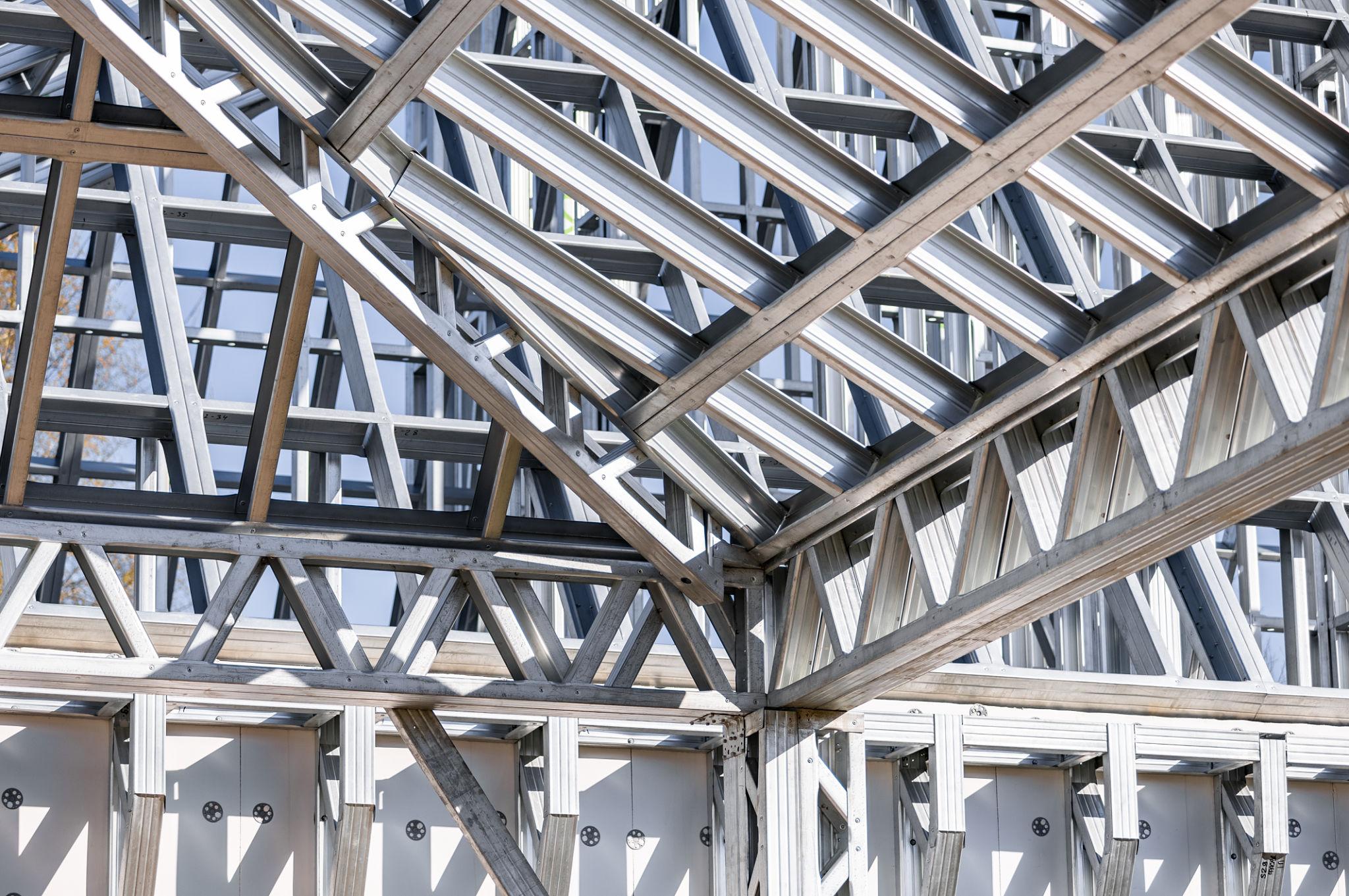 Hafif Çelik Yapı Sistemleri Nedir? Modern, Güvenli ve Verimli Bir Yapı Modeli